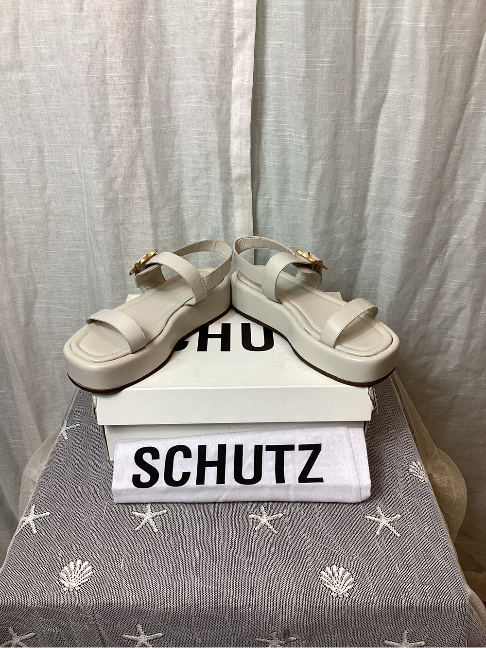 NWT SCHUTZ Evereve Wavy Ankle Strap Platform Sandals- Pearl; Size: 7B - Picture 3 of 12